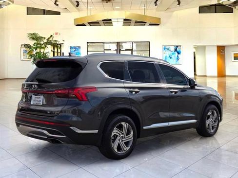 Used 2022 Hyundai Santa Fe SEL w/ Convenience + Premium Package FWD image 5