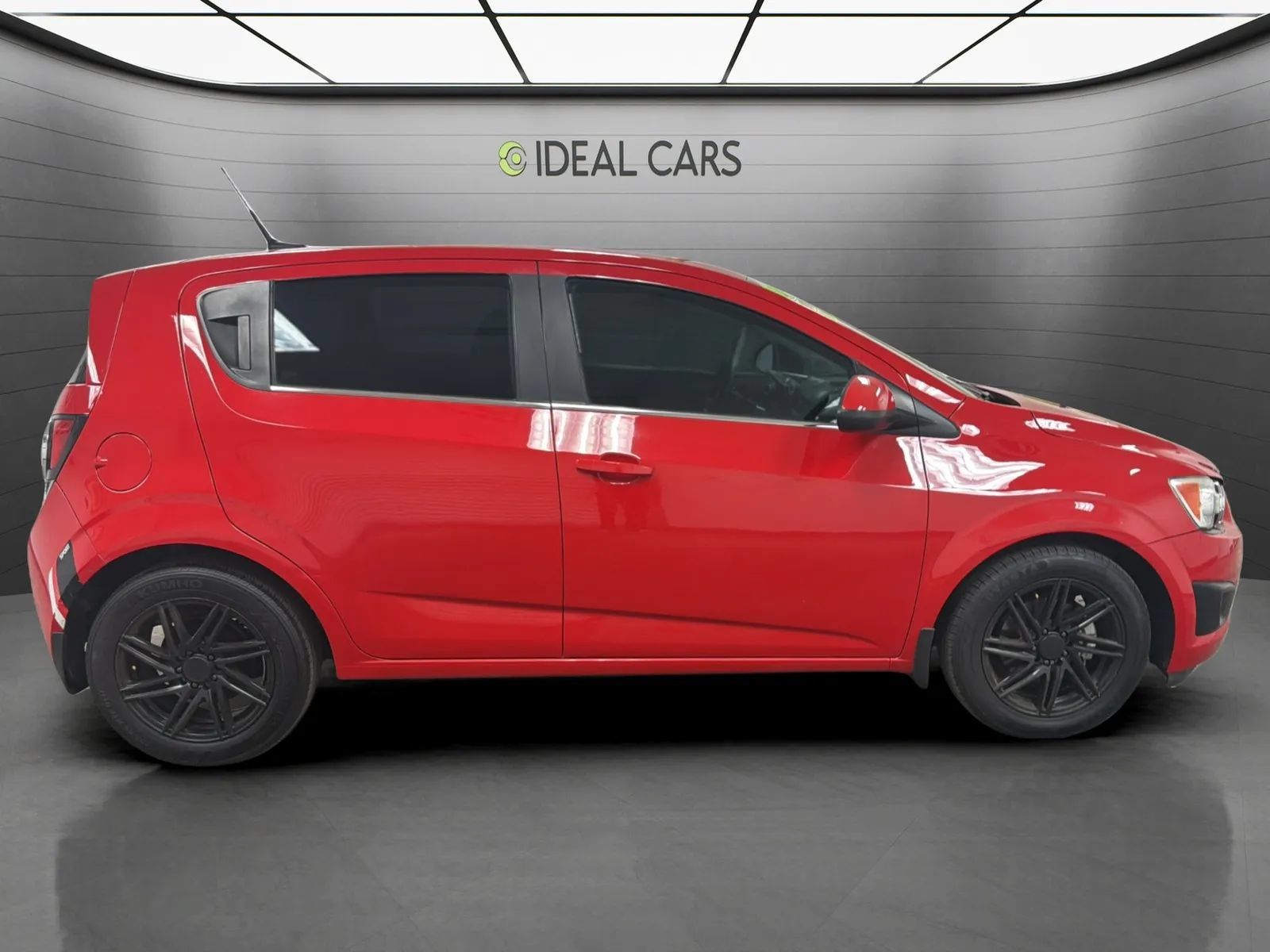 Used 2013 Chevrolet Sonic LT FWD image 4