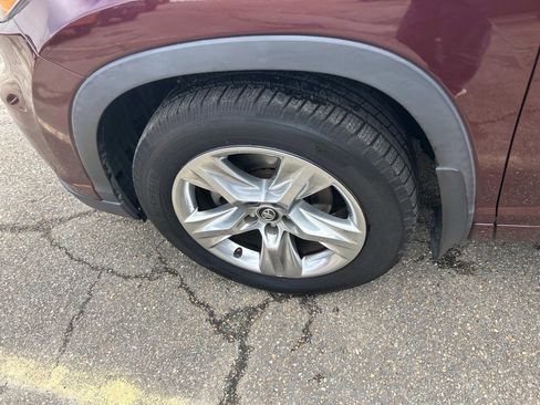 Certified 2016 Toyota Highlander Limited image 15
