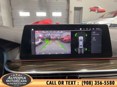 Used 2020 BMW 530i xDrive w/ Premium Package image 35