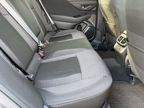 Used 2025 Subaru Outback Premium image 32