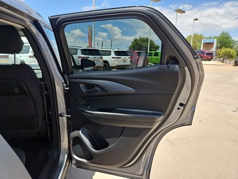 Used 2023 Chevrolet TrailBlazer LT FWD image 14
