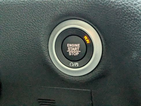 New 2026 Chrysler Pacifica Select image 26