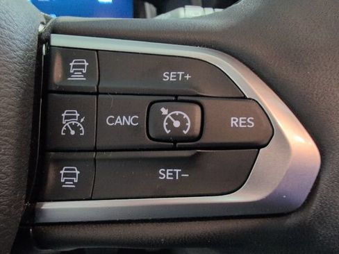 Used 2024 Jeep Compass Limited w/ High Altitude Package AWD/4WD image 16