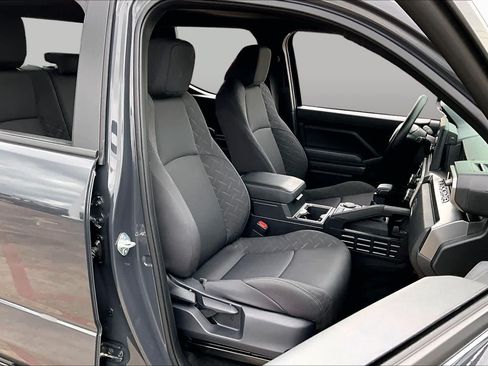 Used 2025 Toyota Tacoma SR5 RWD image 9