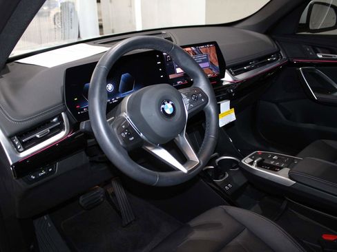 Certified 2025 BMW X1 xDrive28i w/ Convenience Package image 12