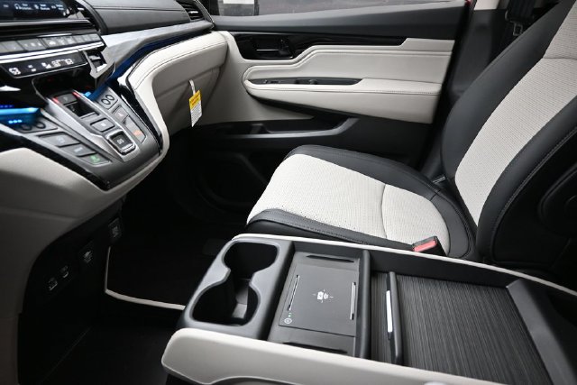 New 2027 Honda Odyssey Elite image 13