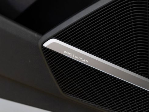 Used 2018 Audi Q5 2.0T Premium Plus w/ Premium Plus Package image 18