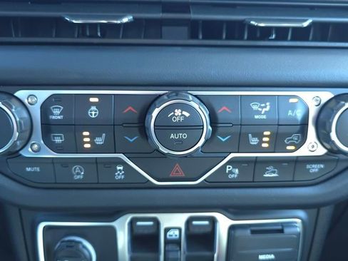 New 2026 Jeep Gladiator Mojave image 35