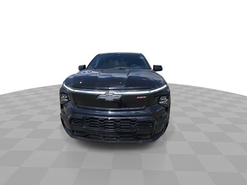 Used 2024 Chevrolet Silverado EV RST AWD/4WD image 3