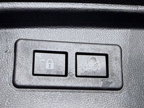Used 2022 Subaru Outback Limited AWD/4WD image 31