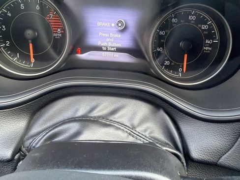 Used 2022 Jeep Cherokee Trailhawk w/ Premium Leather Package AWD/4WD image 8