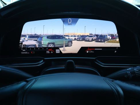 Used 2023 Cadillac Escalade V w/ LPO, ONYX Package image 40