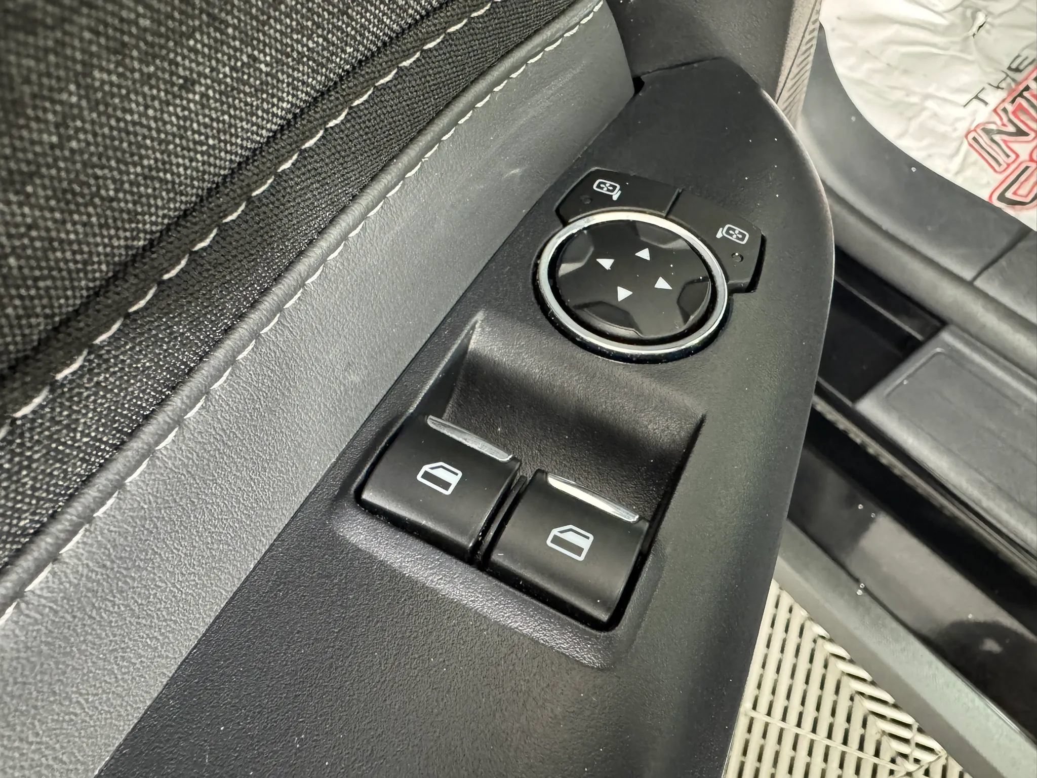Used 2025 Ford Mustang Coupe RWD image 34