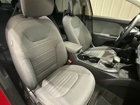 Used 2025 Kia K4 EX FWD image 11