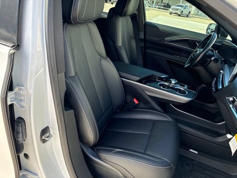 Used 2024 Cadillac Lyriq Luxury w/ LPO, Floor Liner Package AWD/4WD image 13