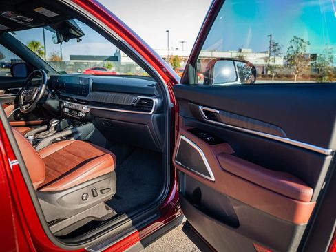 Used 2023 Kia Telluride SX Prestige image 13