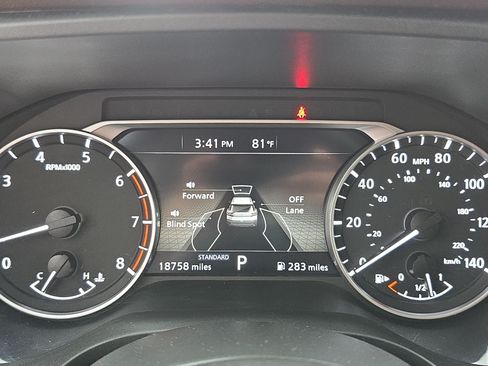 Certified 2023 Nissan Rogue SV FWD image 18