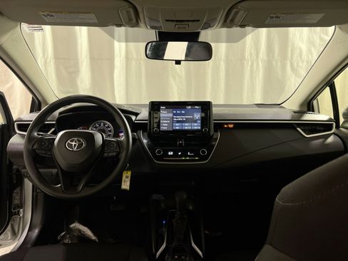 Used 2022 Toyota Corolla LE image 15