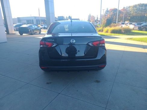 Used 2020 Nissan Versa S image 6