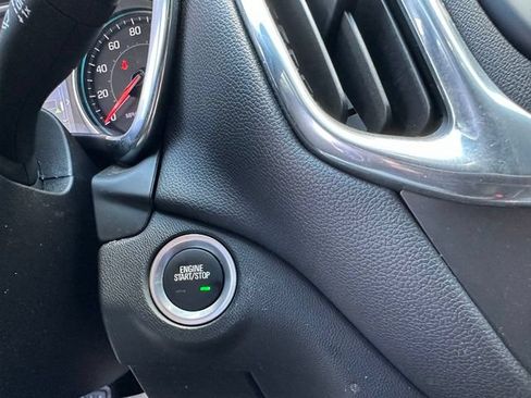 Used 2019 Chevrolet Equinox LT FWD image 18