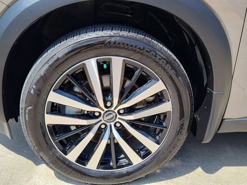 Used 2025 Nissan Pathfinder Platinum w/ Cargo Package image 15