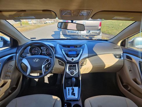 Used 2011 Hyundai Elantra GLS image 20