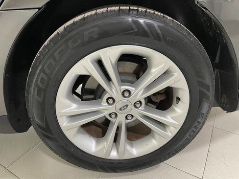 Used 2015 Ford Taurus SEL w/ Equipment Group 201A image 11