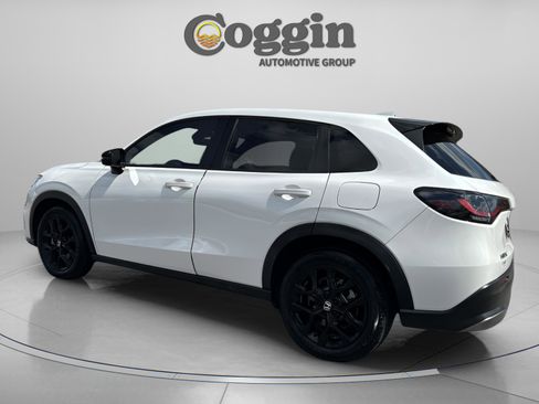 Certified 2023 Honda HR-V Sport image 5