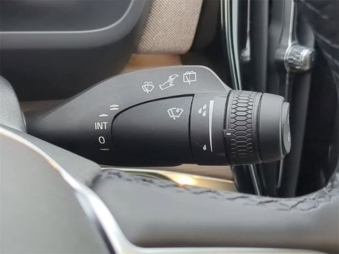 Certified 2026 Volvo XC90 B6 Plus w/ Protection Package Premier image 24