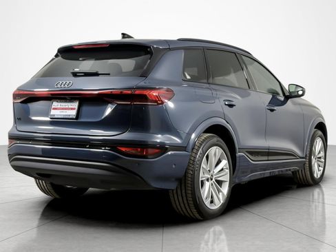 Used 2025 Audi Q6 e-tron Premium w/ Convenience Package RWD image 5