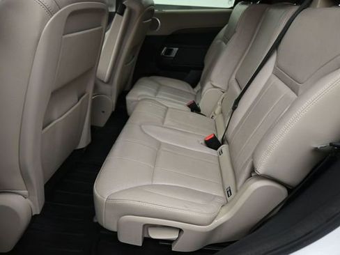 Used 2017 Land Rover Discovery HSE AWD/4WD image 27