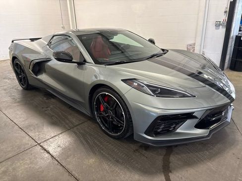 Used 2022 Chevrolet Corvette Stingray Preferred Conv w/ Z51 Performance Package RWD image 3