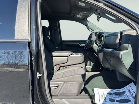 Used 2025 Chevrolet Silverado 1500 LT image 11