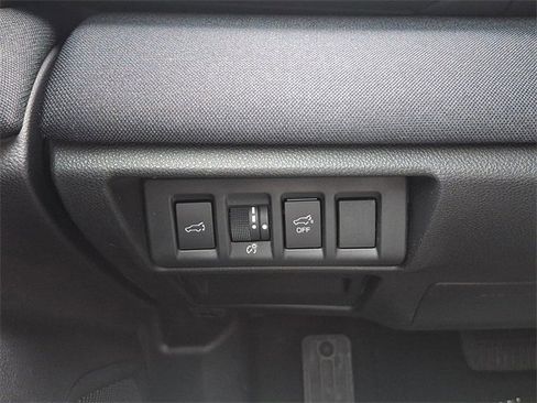 Used 2020 Subaru Outback Premium image 25