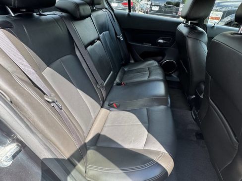 Used 2011 Chevrolet Cruze LT image 18