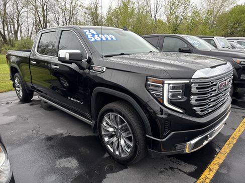 Used 2024 GMC Sierra 1500 Denali w/ Denali Reserve Package AWD/4WD image 1