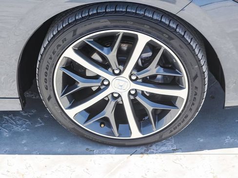 Certified 2024 Honda Civic Touring image 10