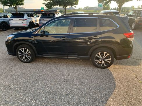 Used 2023 Subaru Forester Limited AWD/4WD image 6