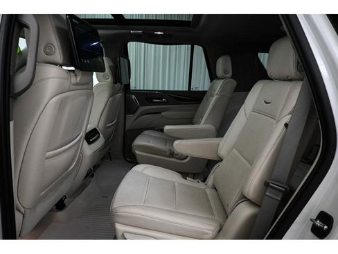 Used 2024 Cadillac Escalade Sport Platinum w/ LPO, ONYX Package AWD/4WD image 28