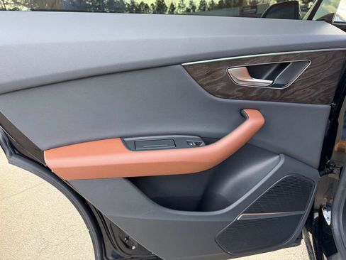 Used 2021 Audi Q8 Premium Plus w/ Premium Plus Package image 30