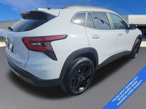 Used 2025 Chevrolet Trax ACTIV w/ Driver Confidence Package image 6