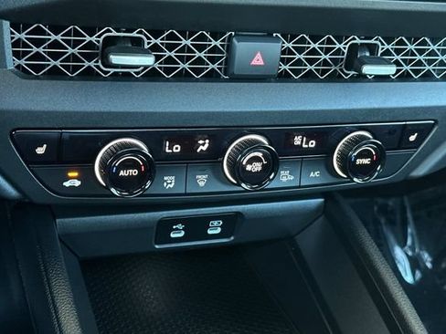 Used 2025 Honda Accord SE image 16
