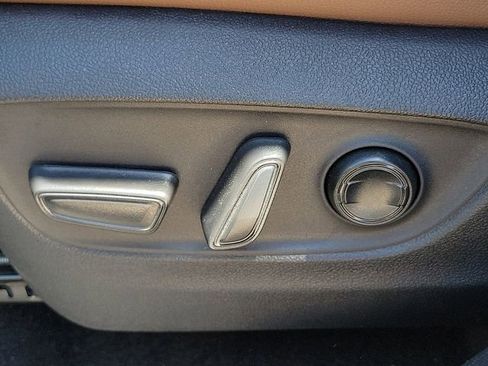Used 2025 Toyota Grand Highlander AWD image 13