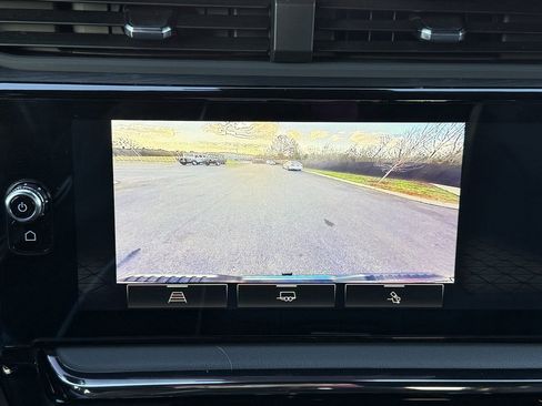 Used 2022 GMC Sierra 1500 AT4 w/ AT4 Preferred Package image 32