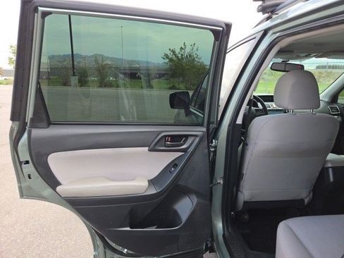 Used 2016 Subaru Forester 2.5i Premium AWD/4WD image 13