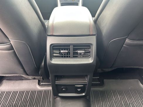 Certified 2023 Ford Edge ST-Line AWD/4WD image 34