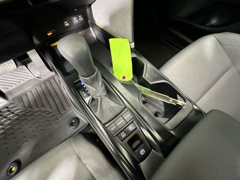 Used 2025 Toyota Camry LE FWD image 22