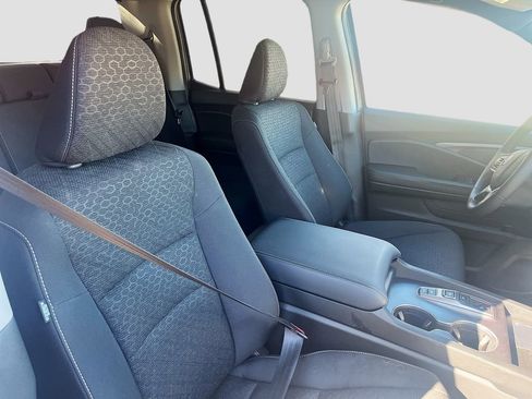 Used 2025 Honda Ridgeline Sport image 27