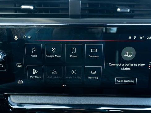 Used 2024 GMC Sierra 1500 AT4 w/ Technology Package image 19